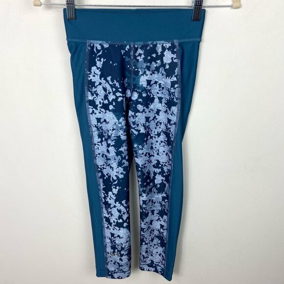 Under Armour HeatGear Printed Capri Leggings Blue Size XS Yoga Run Fitness Pant - Picture 7 of 7